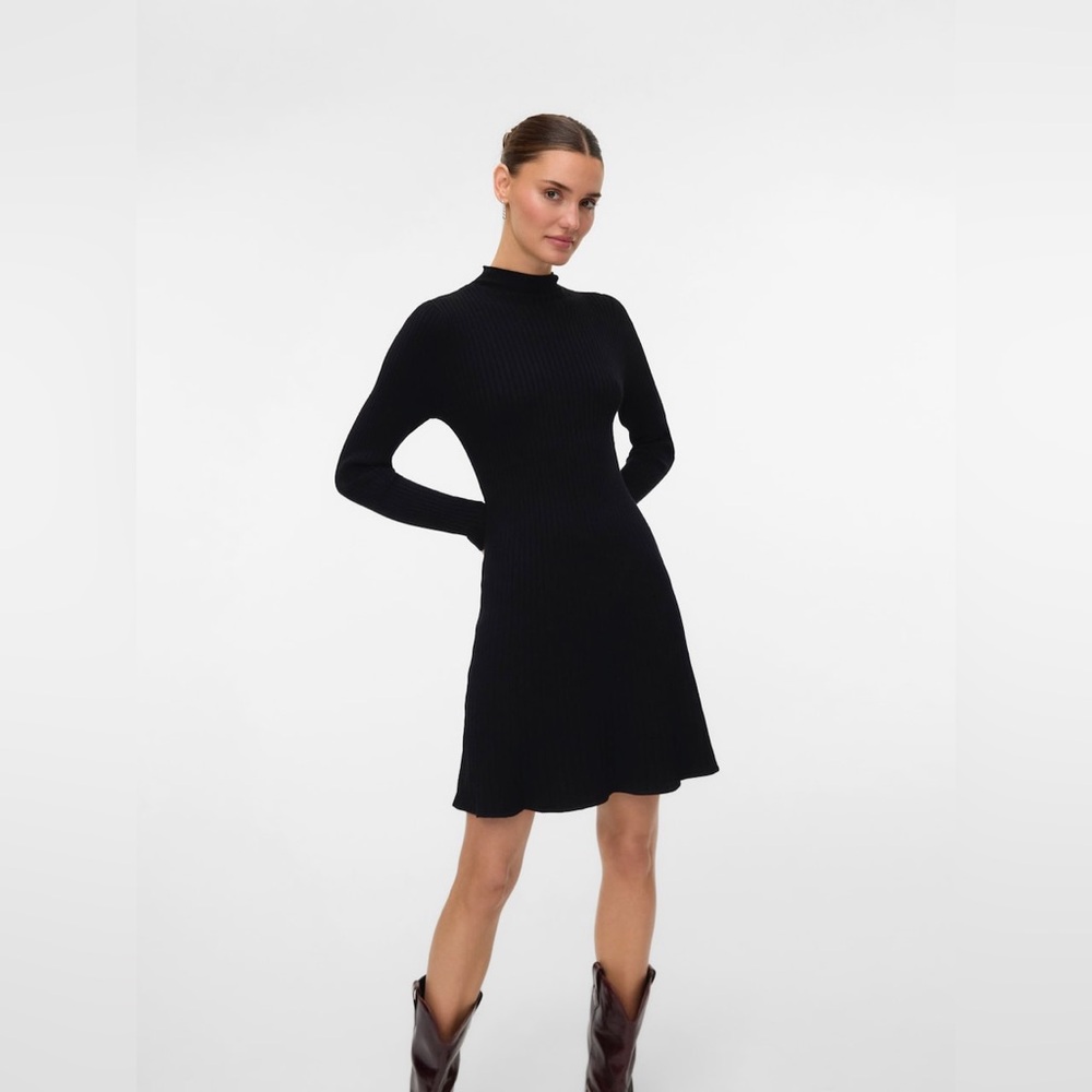 NWT Vero Moda Nancy Knit Dress - Picture 1 of 10
